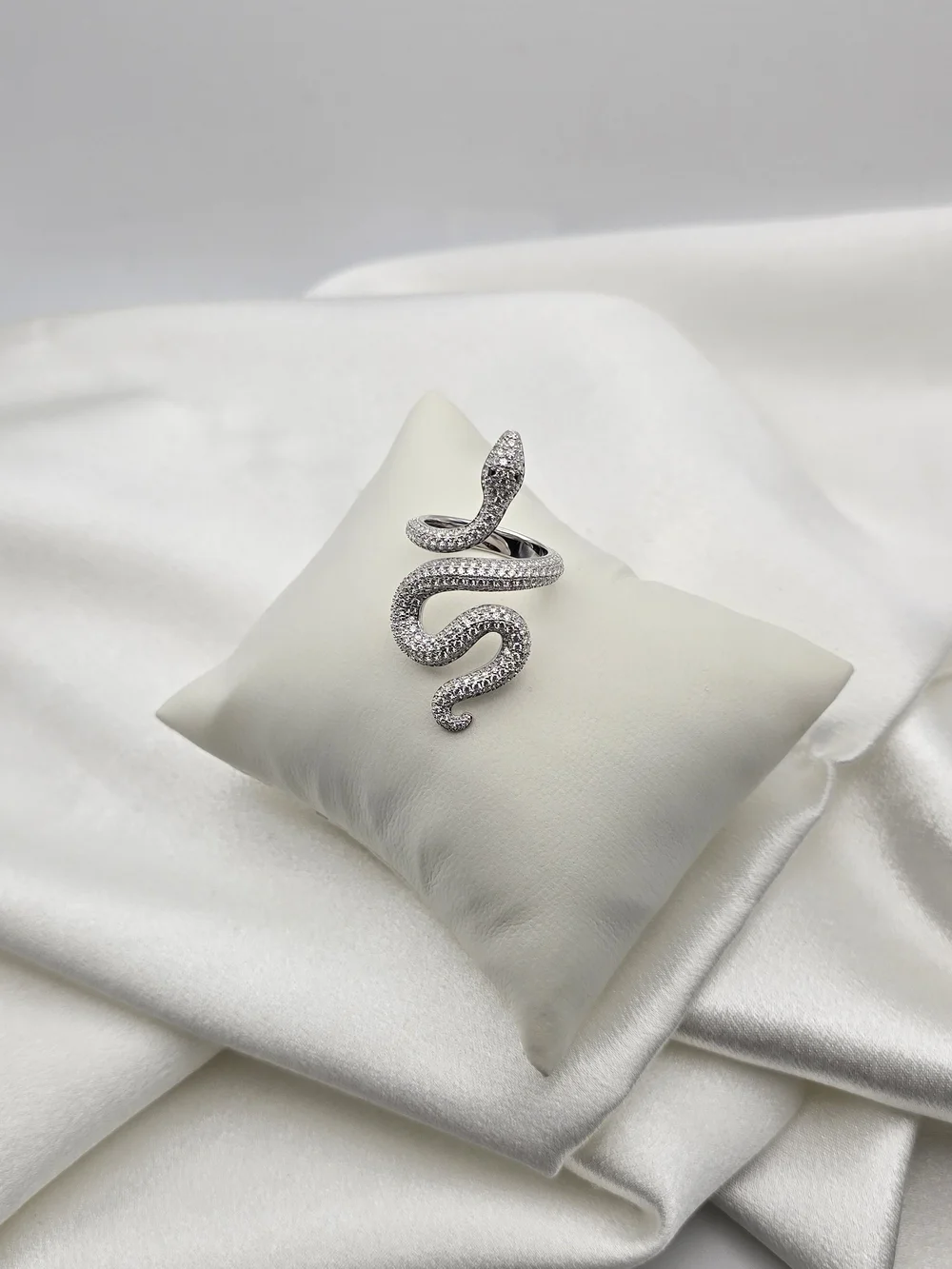 Sterling Silver 925 Pavé Moissanite Luxury Snake Ring